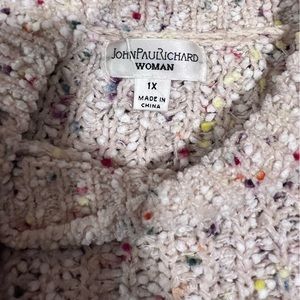 Cream colored sweater kinda look like the funFetti cake